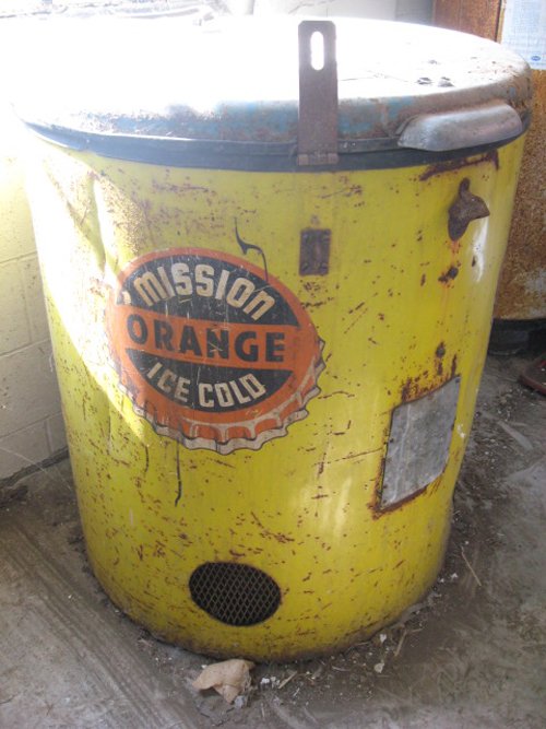 Property photo 34 - Major Antique & Collectibles Auction